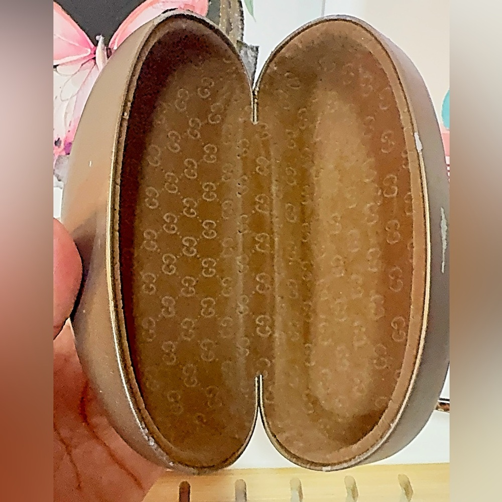 Gucci Tortoiseshell Sunglasses + case - image 10